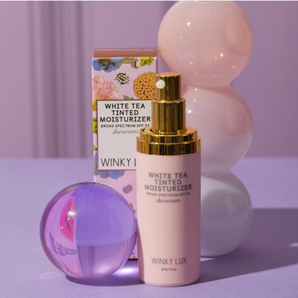 WINKY LUX tinted moisturizer